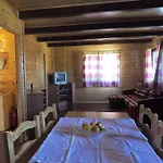 Cozy House With Private Pool Nyaraló *